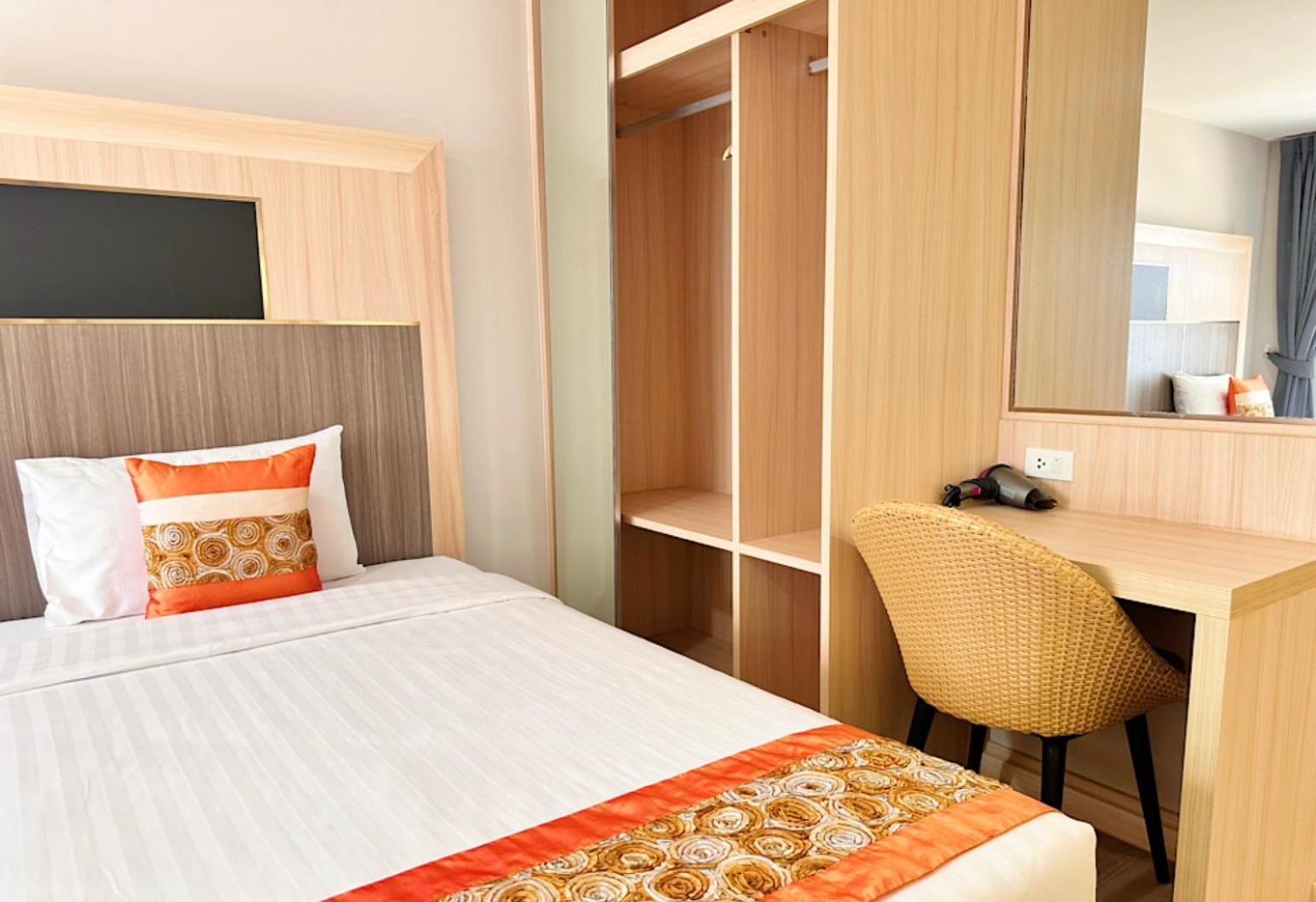 O2 Luxury Hotel Bang Phli Buitenkant foto