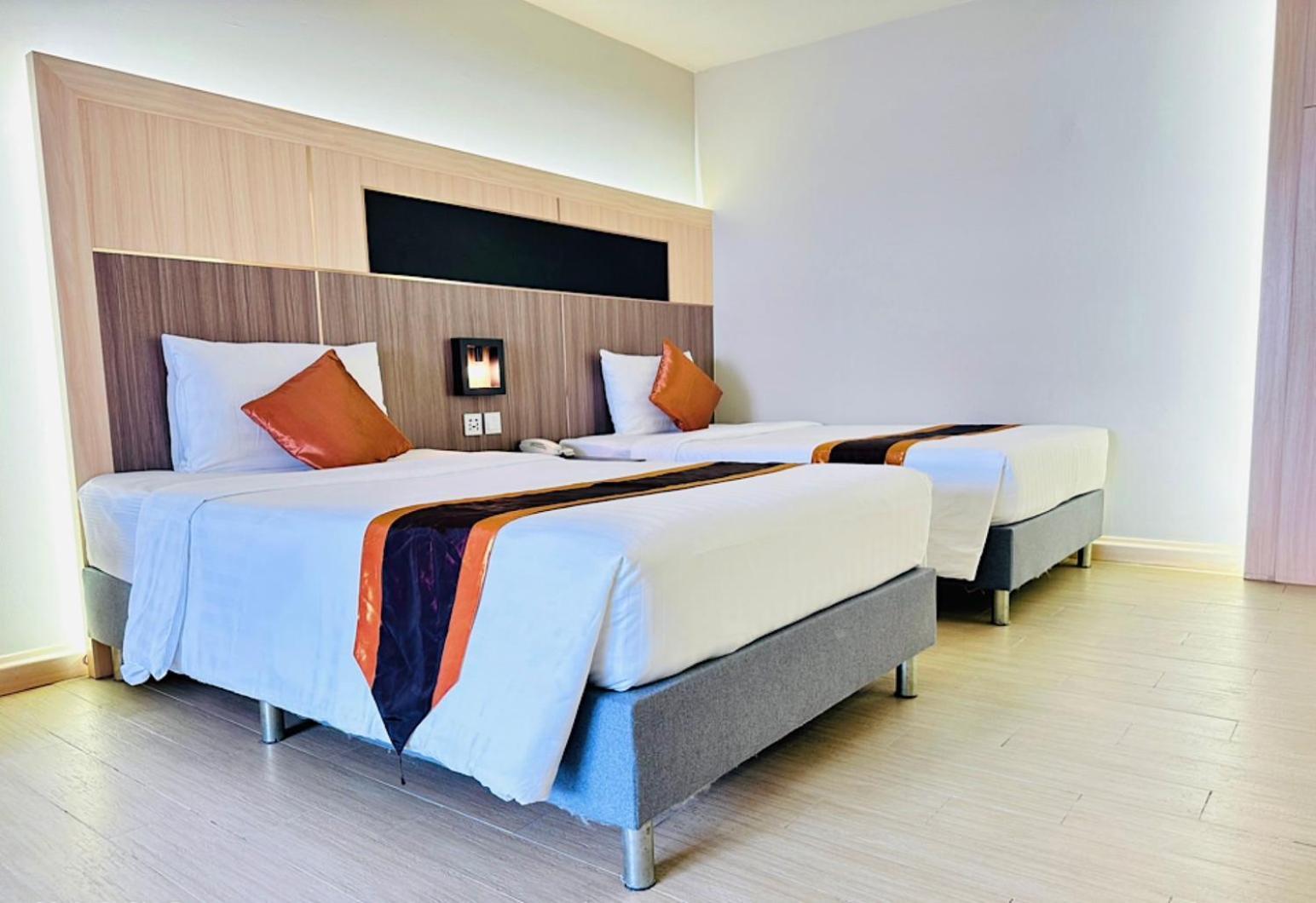O2 Luxury Hotel Bang Phli Buitenkant foto