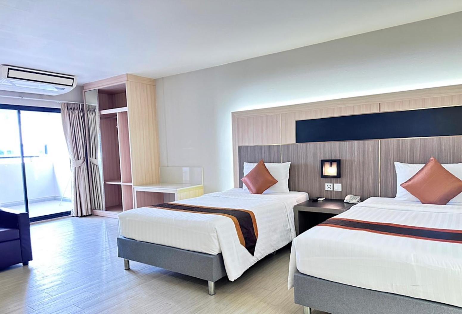 O2 Luxury Hotel Bang Phli Buitenkant foto