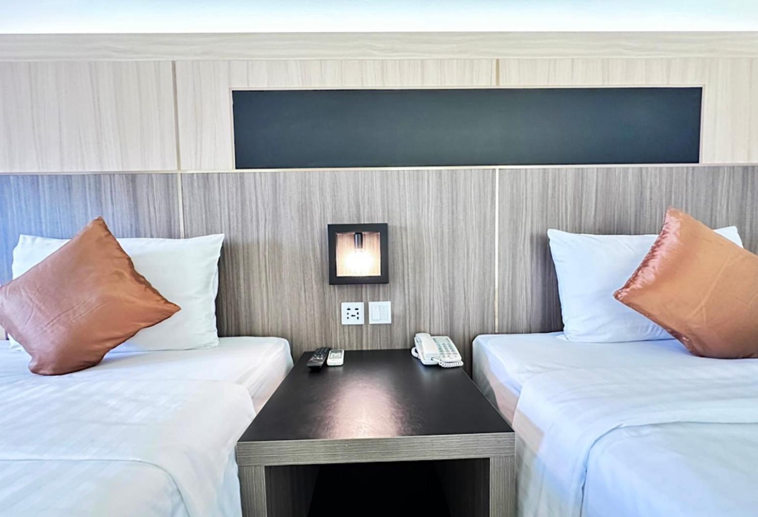 O2 Luxury Hotel Bang Phli Buitenkant foto