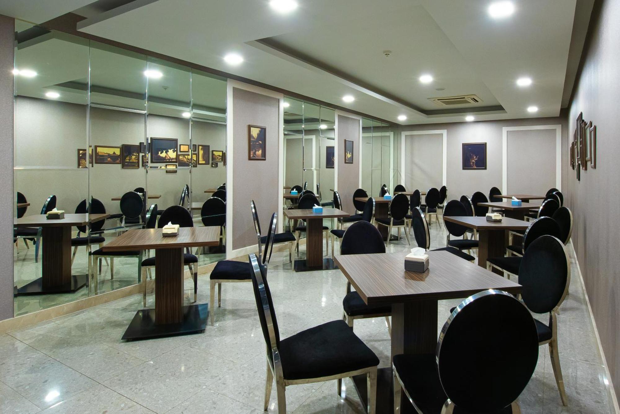 O2 Luxury Hotel Bang Phli Buitenkant foto